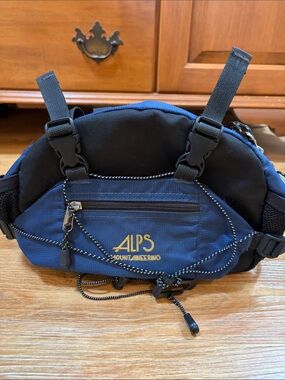 Waist Pack - Alps Mountaineering Navy Blue